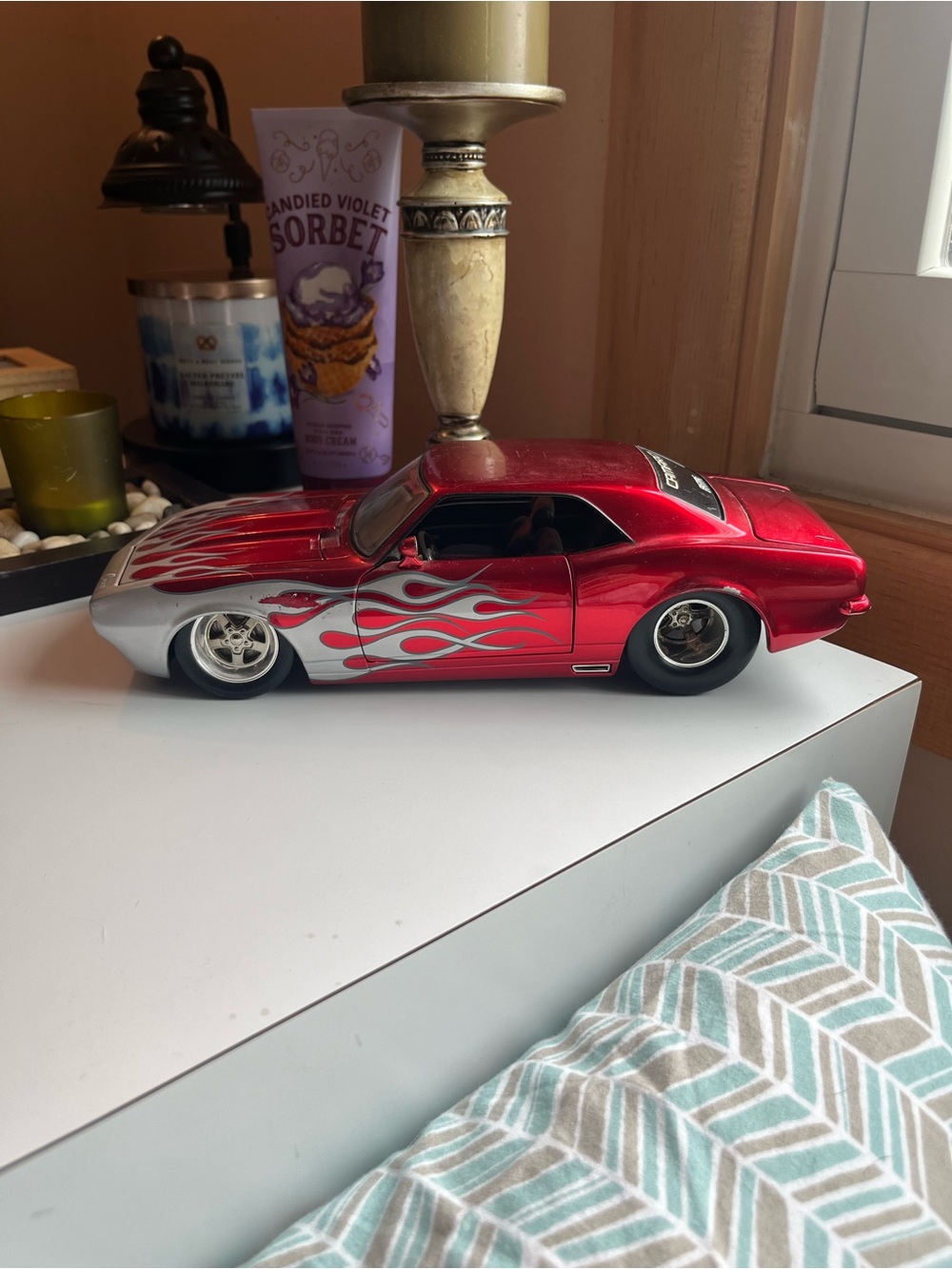 Jada BIGTIME muscle 1:18 scale 1968 Chevy Camaro car